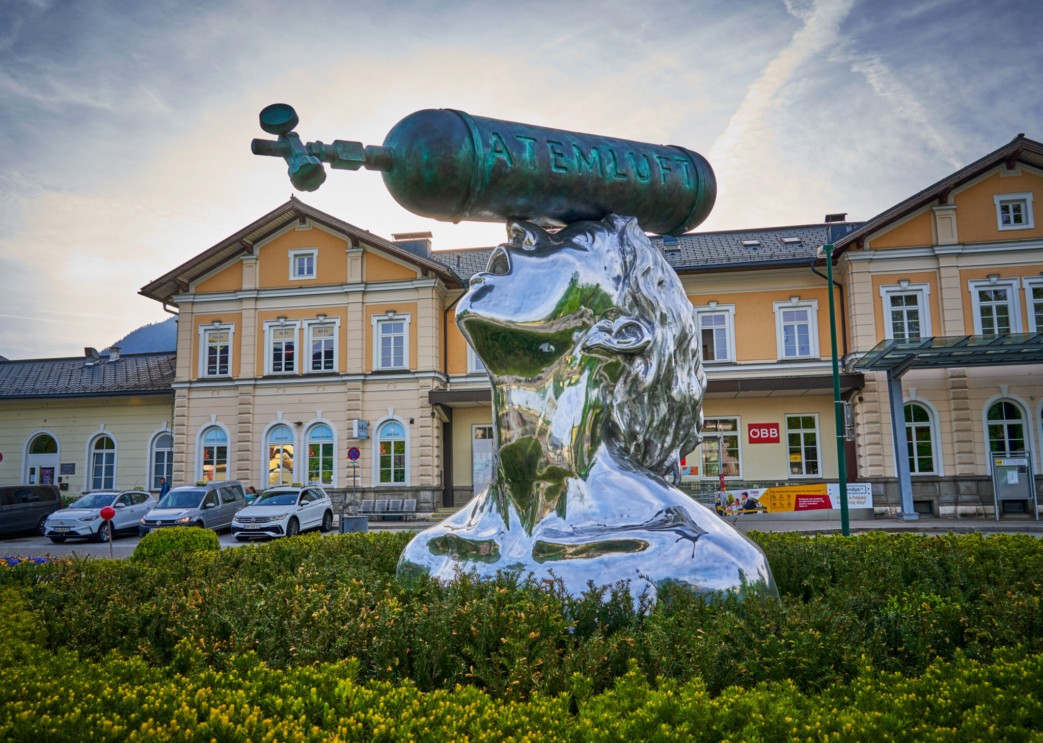 Atemluft Skulptur von Xenia Hausner